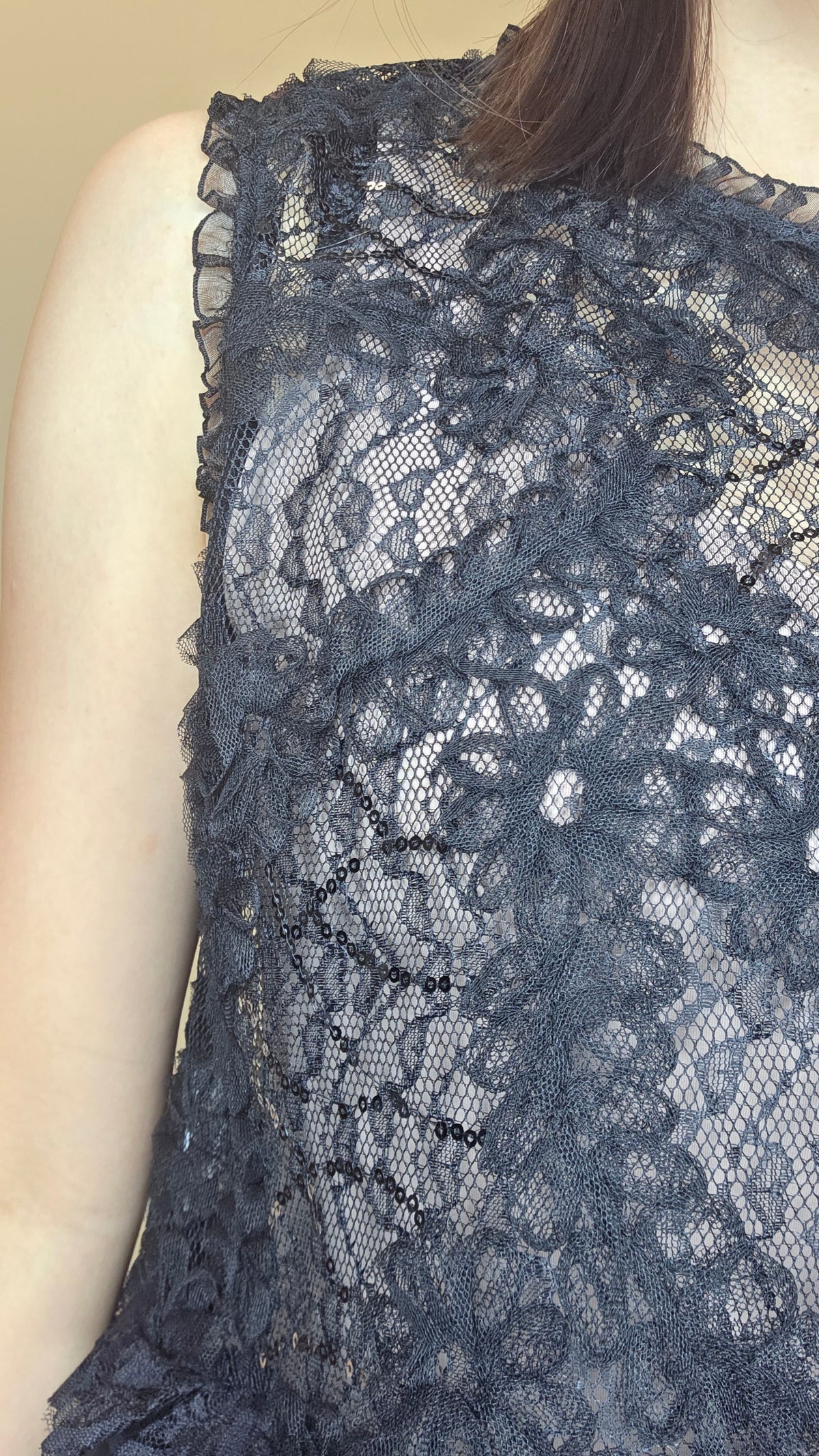 LS60614 韓國蕾絲荷葉拼接無袖上衣｜層次感透膚 Lace Top