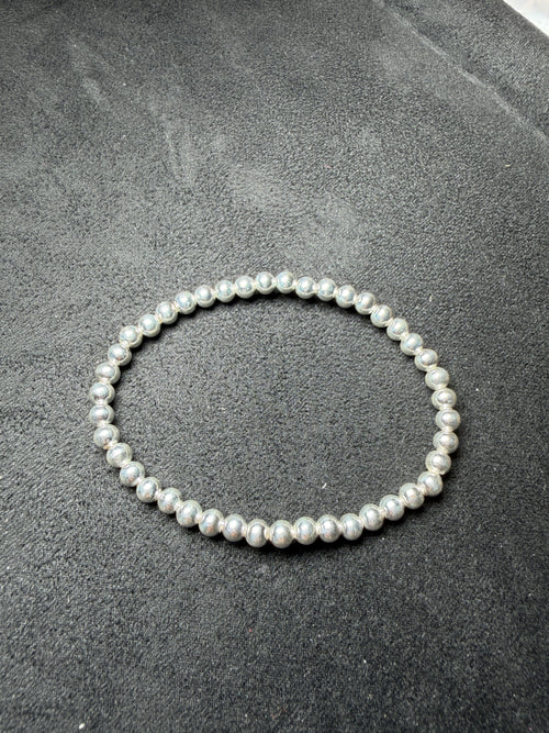 A21 Polished Silver Bead Stretch Bracelet