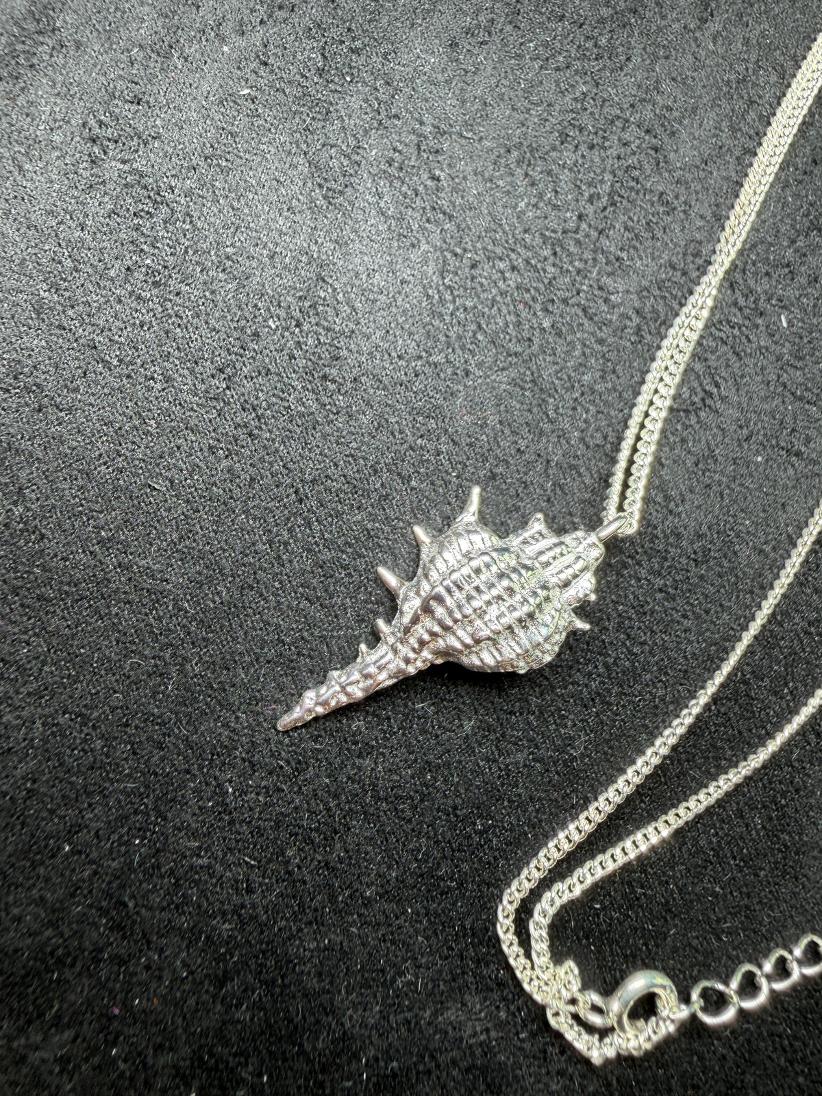 A34 Sculptural Conch Shell Silver Necklace