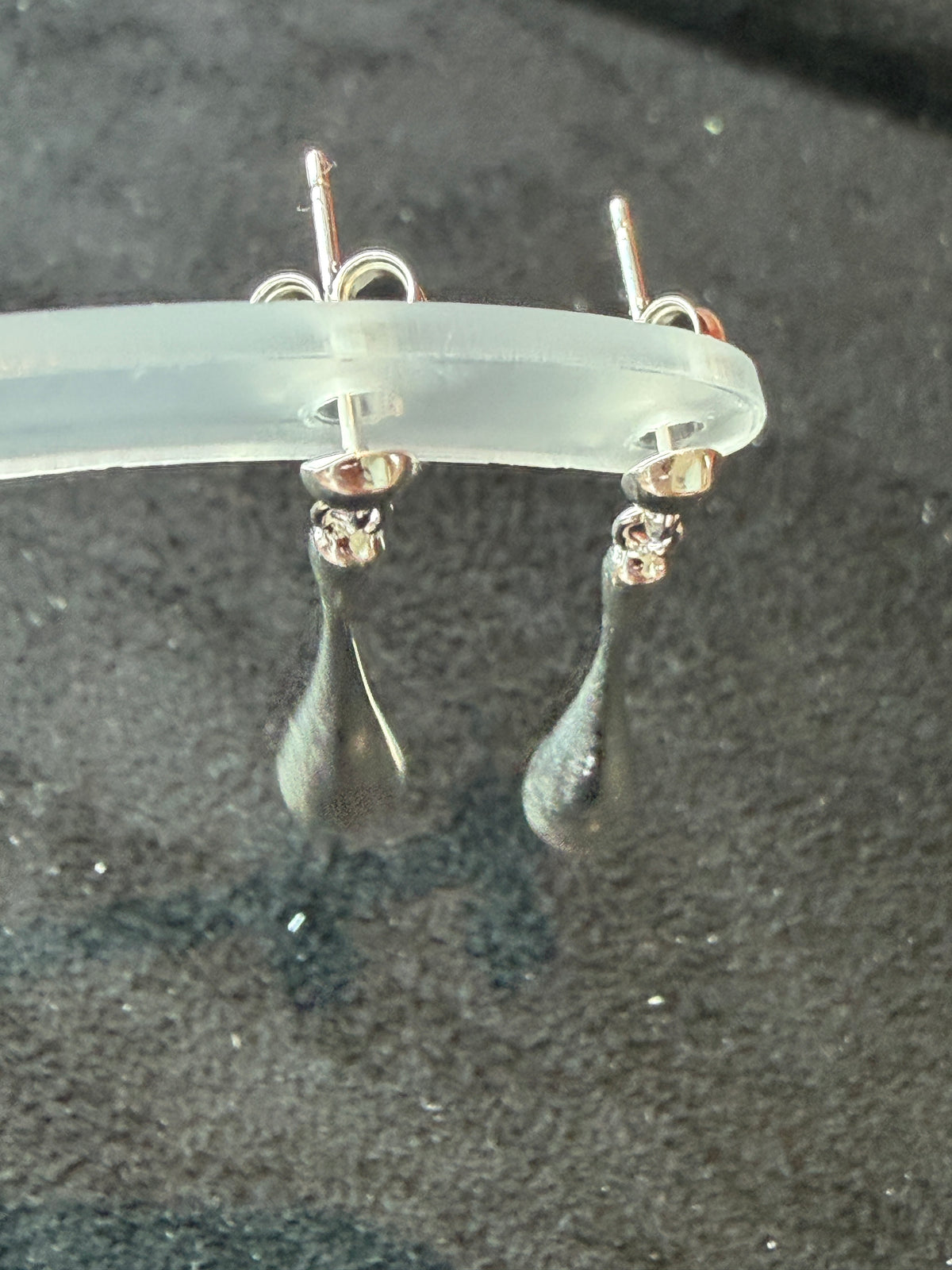 A37 Elongated Droplet Silver Earrings