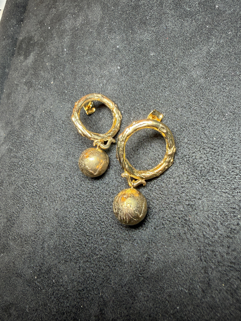A50 Hammered Ring & Orb Brass Earrings