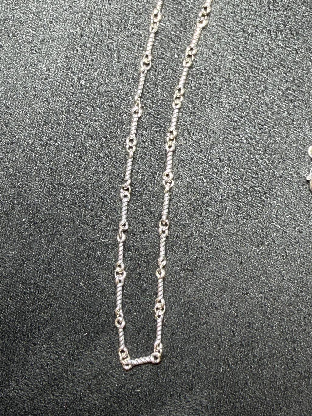 A01 Twist Link Silver Necklace