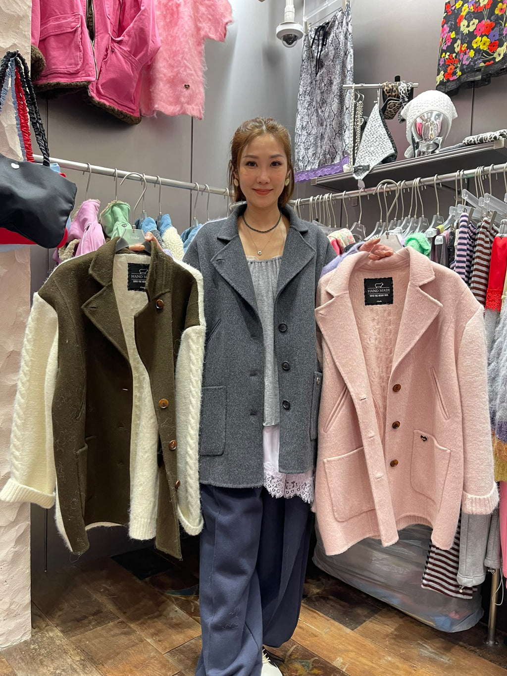 CL61018 撞色毛絨針織袖拼接外套實物展示 4