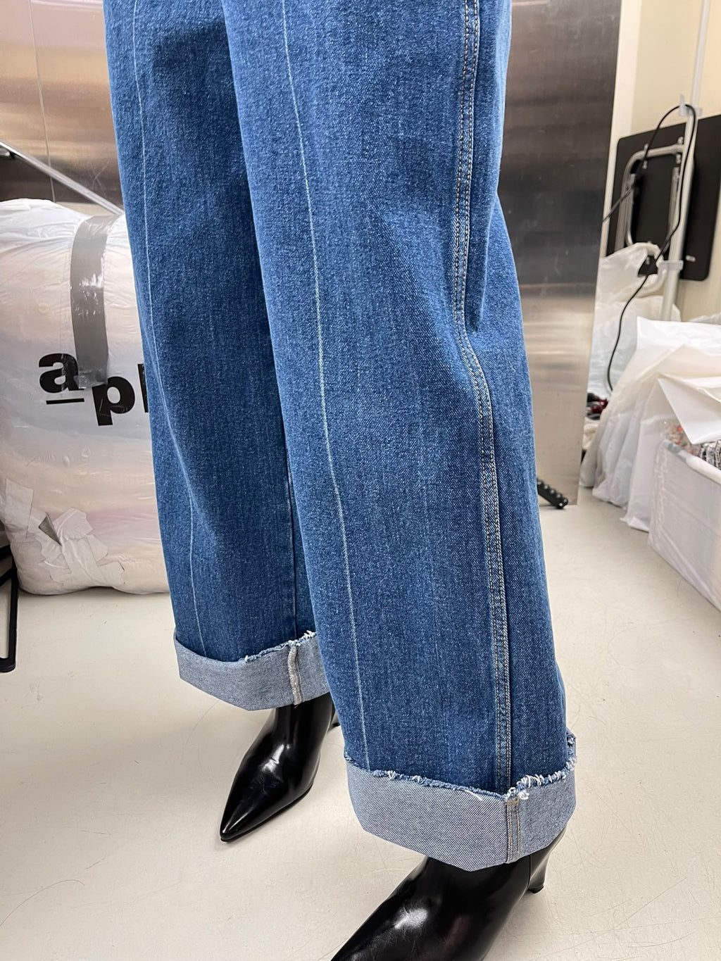 CN61002 高腰反摺褲腳闊腳牛仔褲