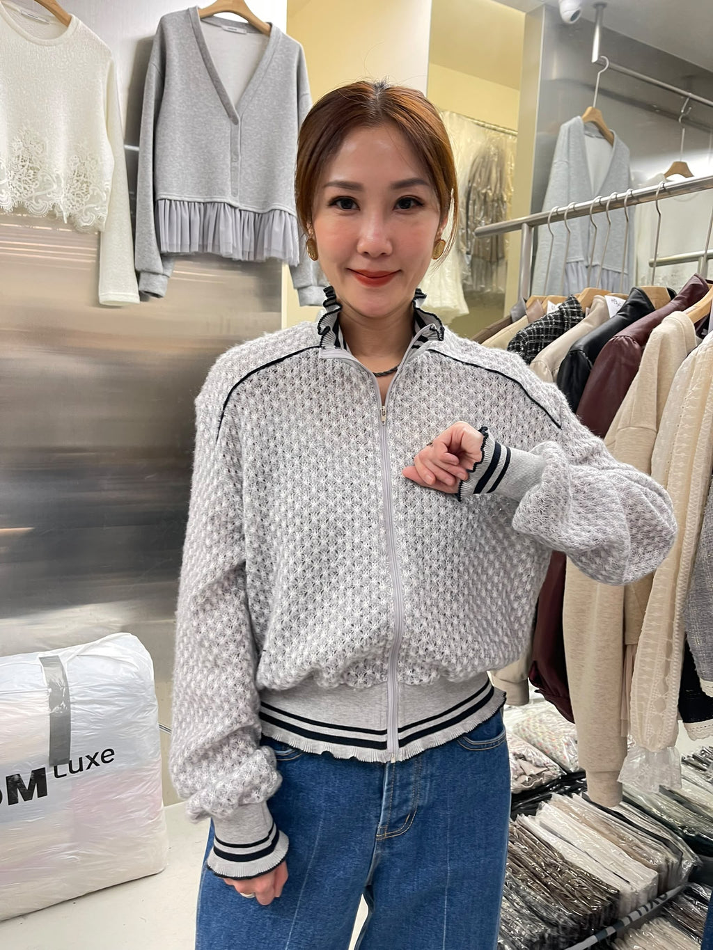 CN61006 CORNER302 韓系女裝上衣 Gray 灰色及 Navy 深藍色 產品實物相 3