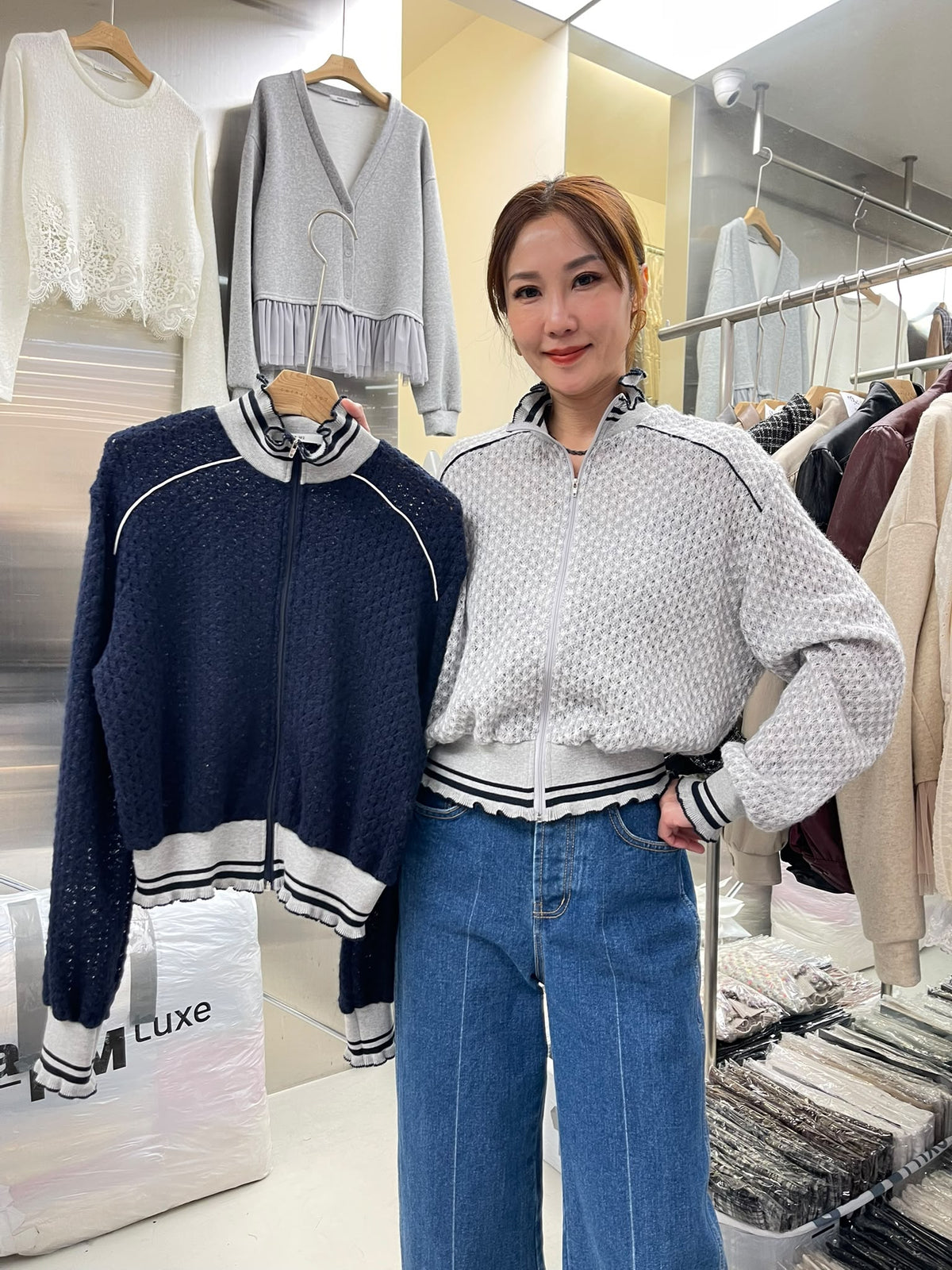 CN61006 CORNER302 韓系女裝上衣 Gray 灰色及 Navy 深藍色 產品實物相 4