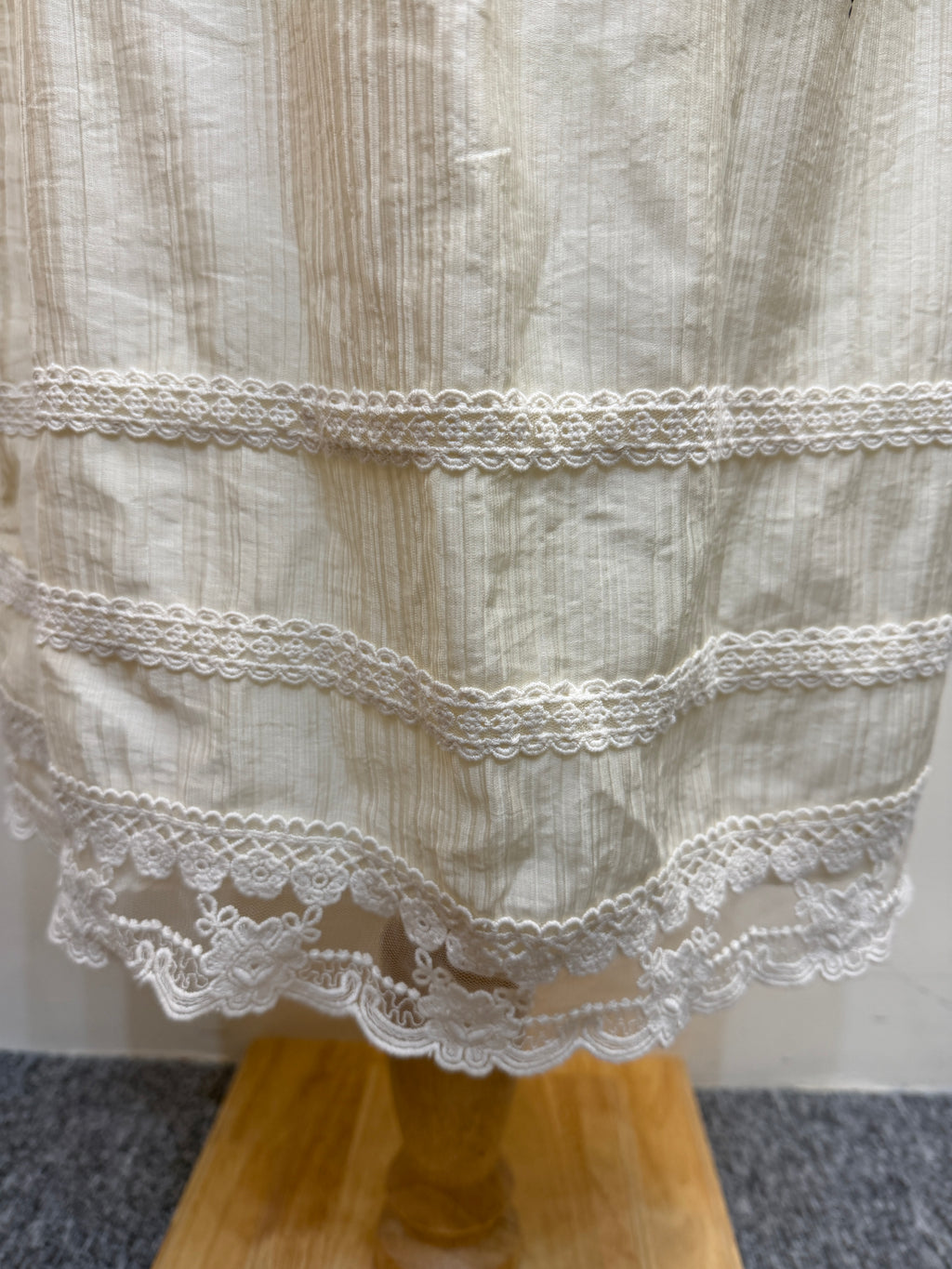 LUXE STITCHES H51 米白色半截裙商品圖片