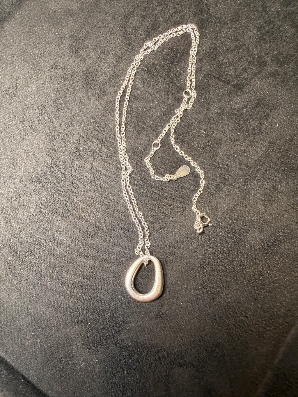 A05 Soft Oval Matte Silver Necklace