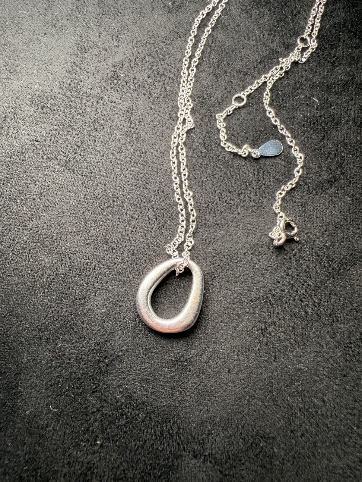A05 Soft Oval Matte Silver Necklace