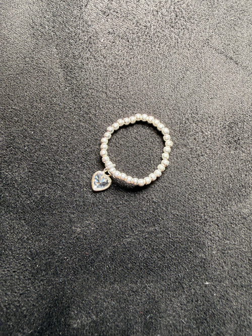 A08 Crystal Heart Stretch Silver Ring