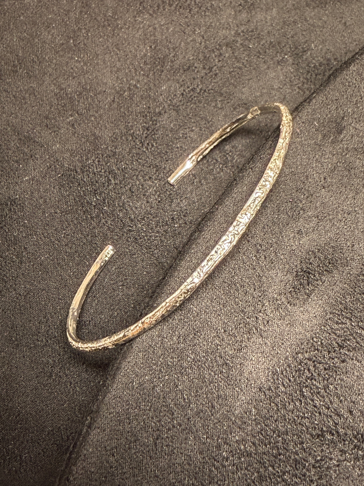 A10 Linear Texture Silver Cuff