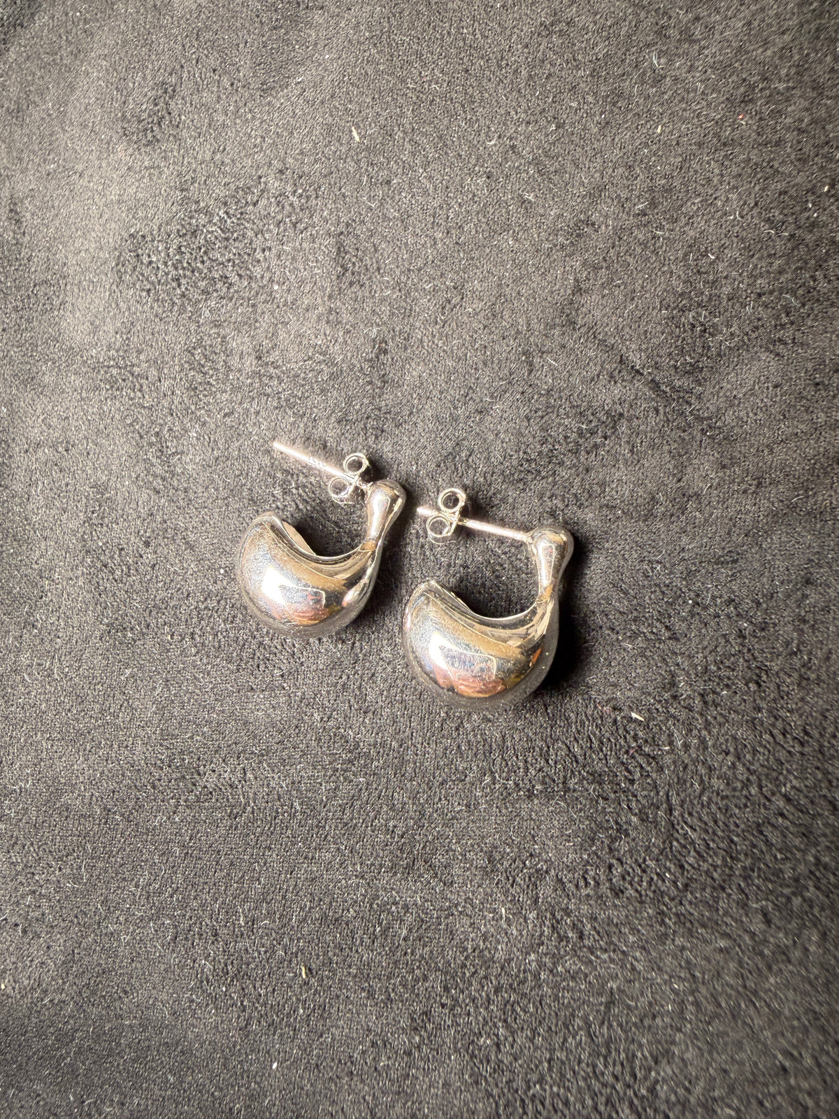 A14 Molten Teardrop Silver Earrings