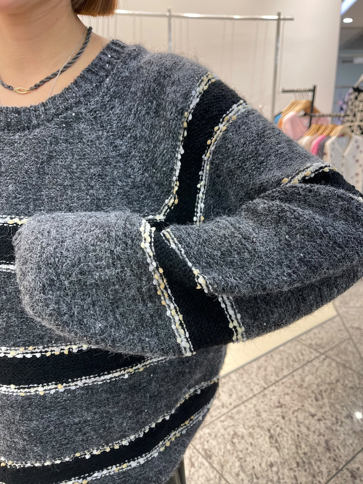 LUXE STITCHES INTRO ADORABLE LAD61010 撞色橫間圓領針織上衣－商品圖片 1