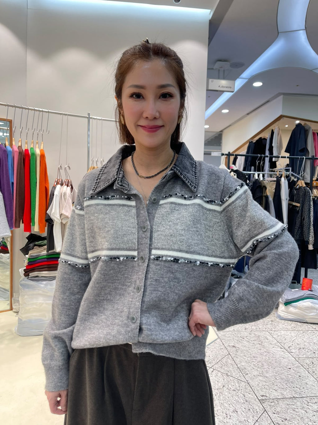 LUXE STITCHES INTRO ADORABLE LAD61013 翻領橫間拼接針織外套－商品圖片 2