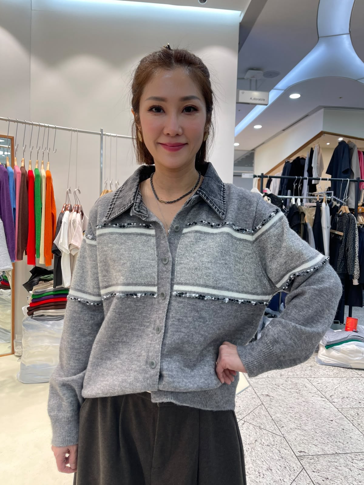 LUXE STITCHES INTRO ADORABLE LAD61013 翻領橫間拼接針織外套－商品圖片 2