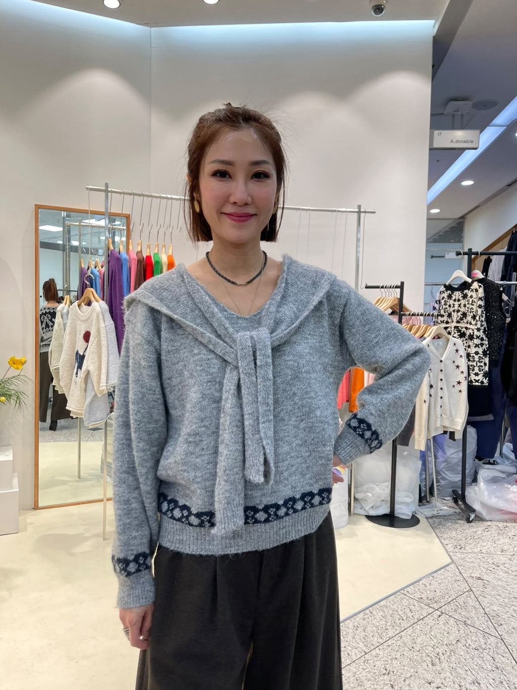 LUXE STITCHES INTRO ADORABLE LAD61016 領巾造型蝴蝶結圖案針織上衣－商品圖片 2