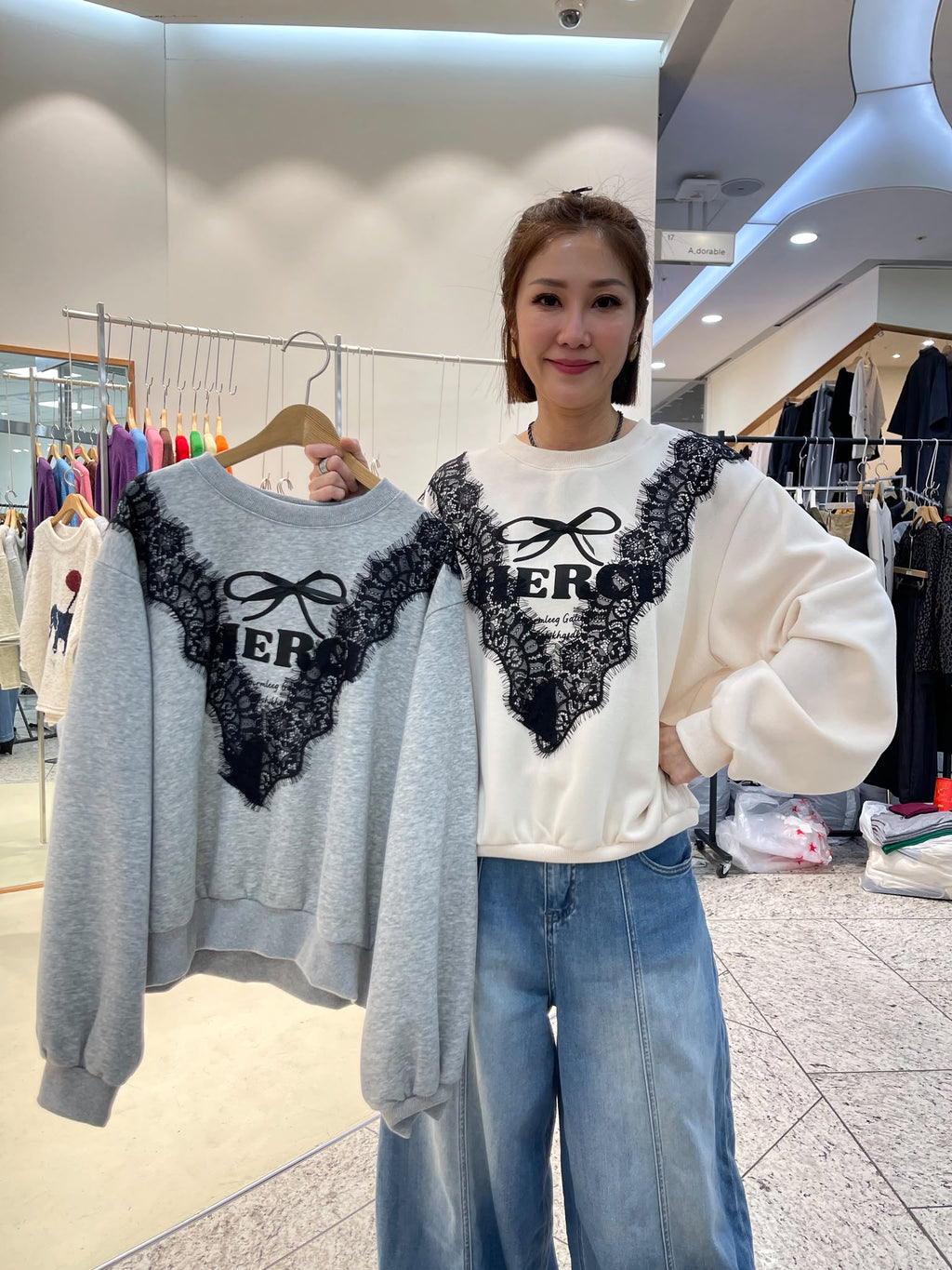 LUXE STITCHES INTRO ADORABLE LAD61027 V形蕾絲蝴蝶結圓領上衣－商品圖片 4