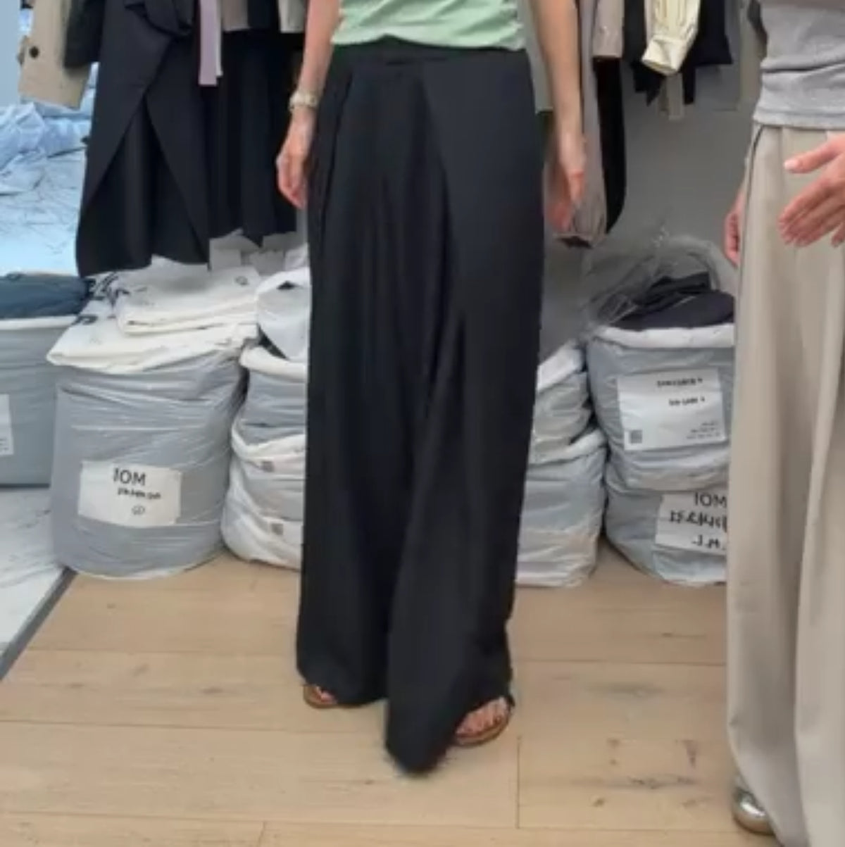 M03 PLEAT PANTS