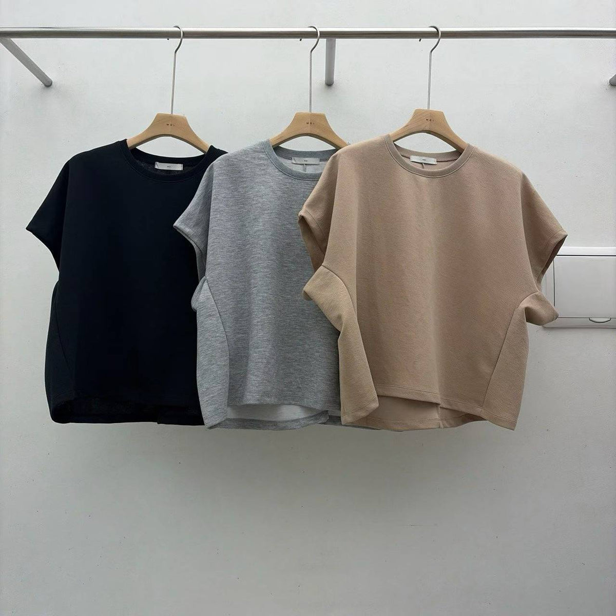 M22 Cut out Cape T Shirt
