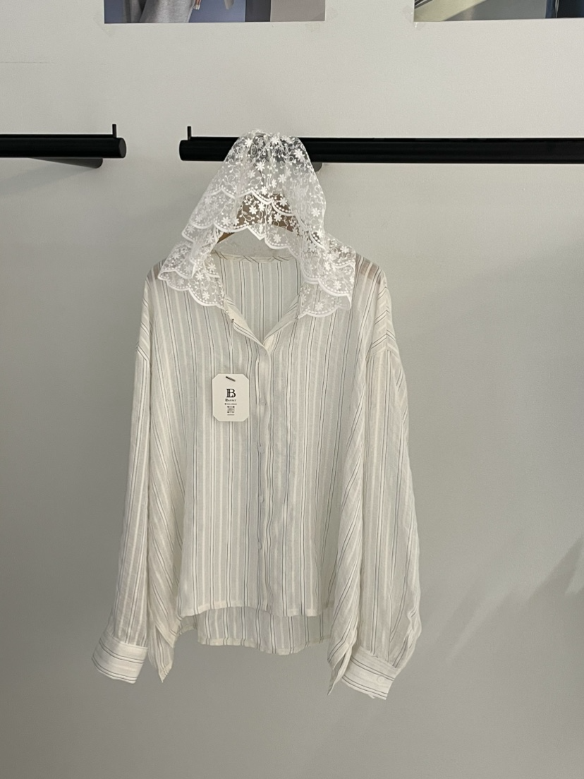 韓國BUTTER蕾絲連帽條紋長袖襯衫 | 法式田園刺繡披肩上衣 Korean Lace Hooded Stripe Shirt