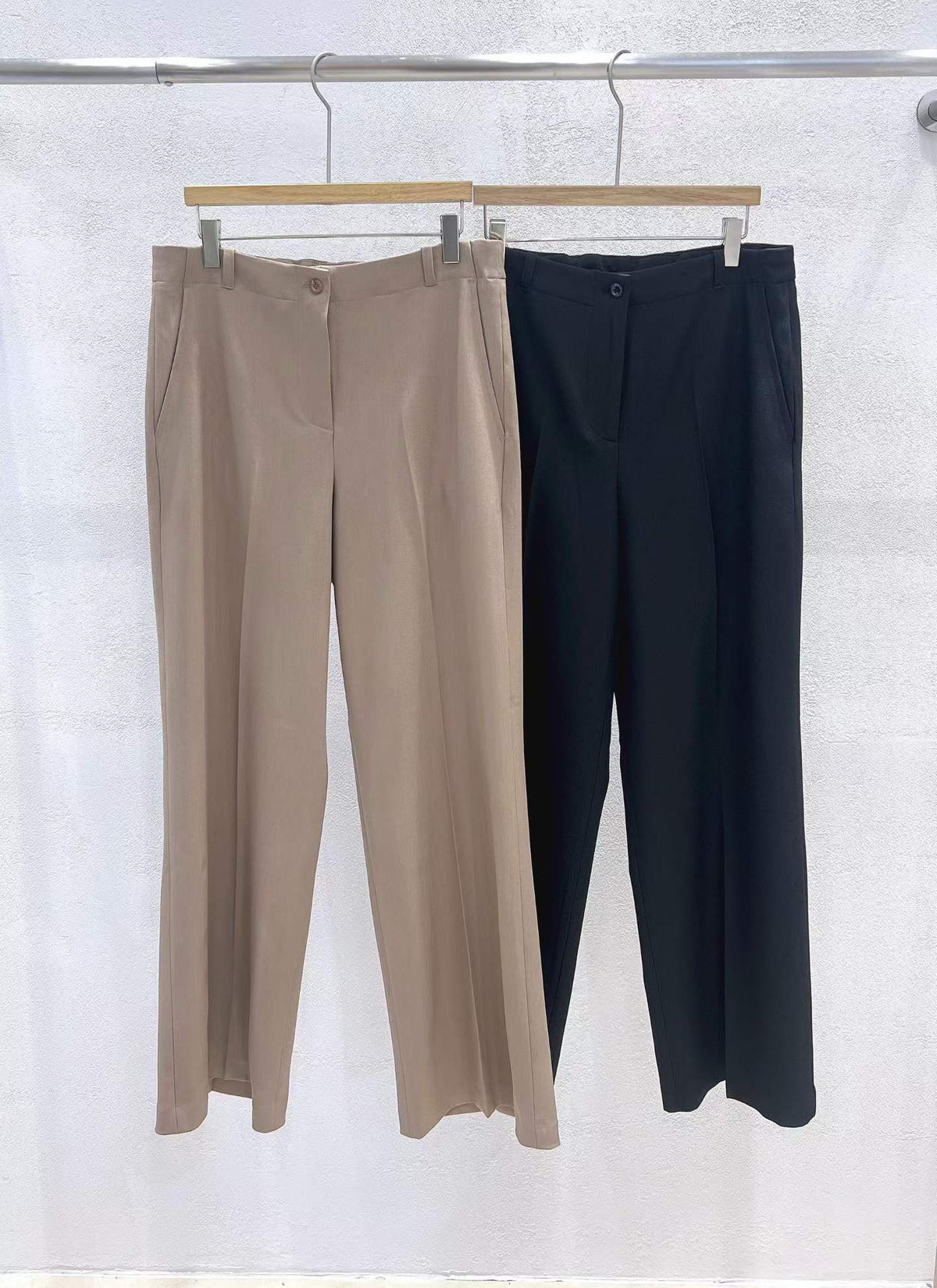 E30 Street Daily Back Elastic Straight-fit Bijo Elastic Waist Slacks