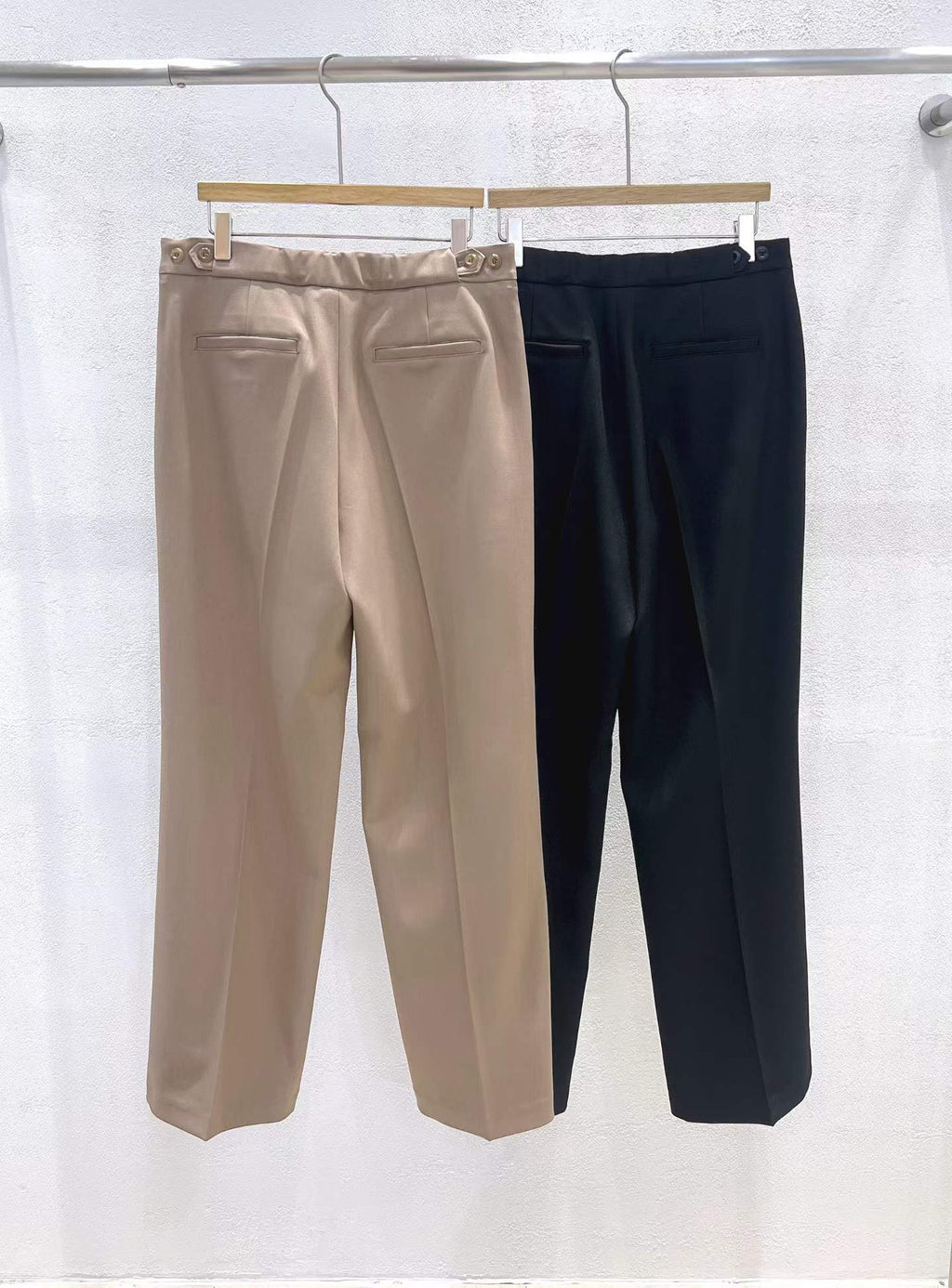 E30 Street Daily Back Elastic Straight-fit Bijo Elastic Waist Slacks
