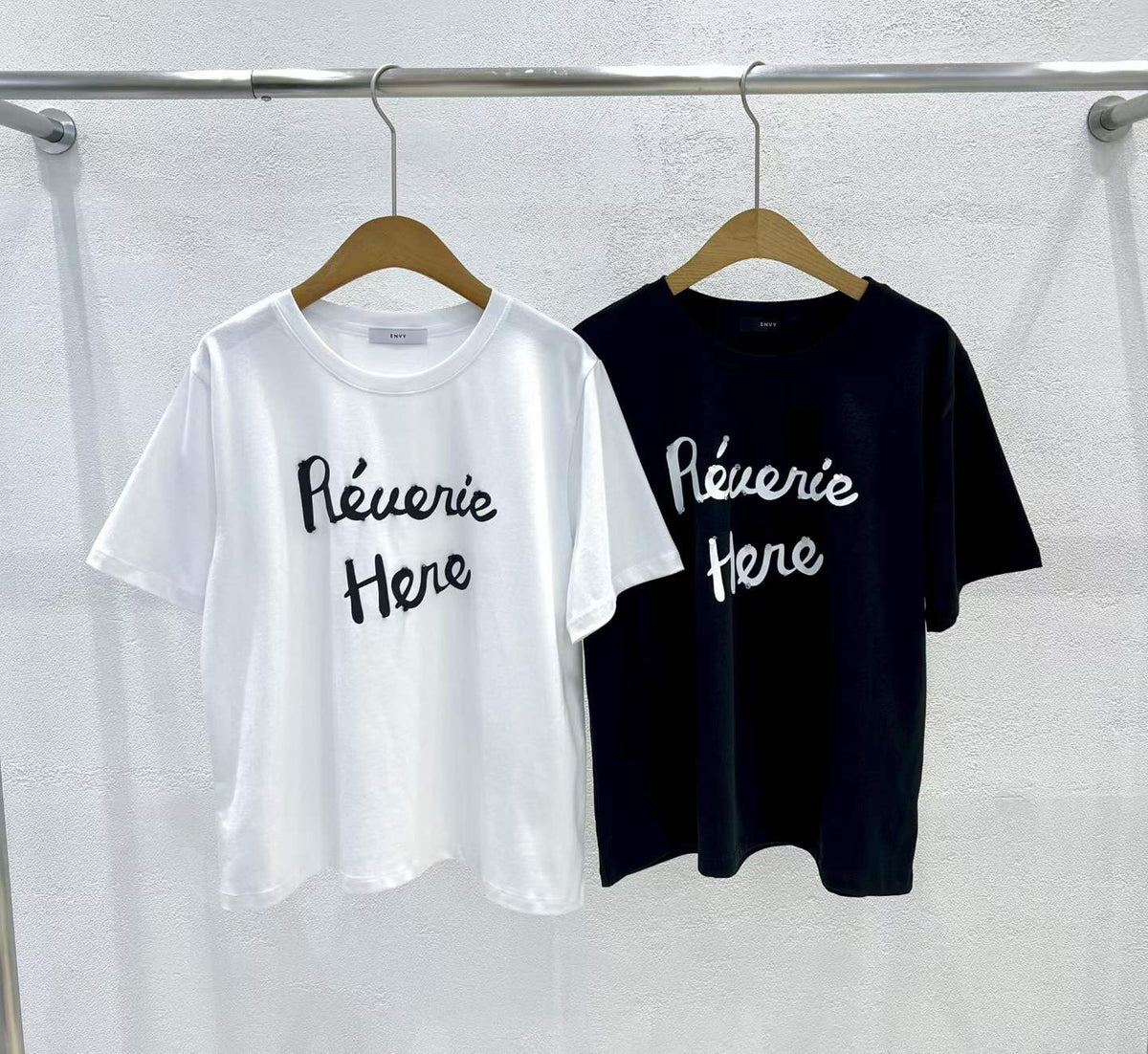 E02 Decorated Short-sleeve Lettering T-shirt