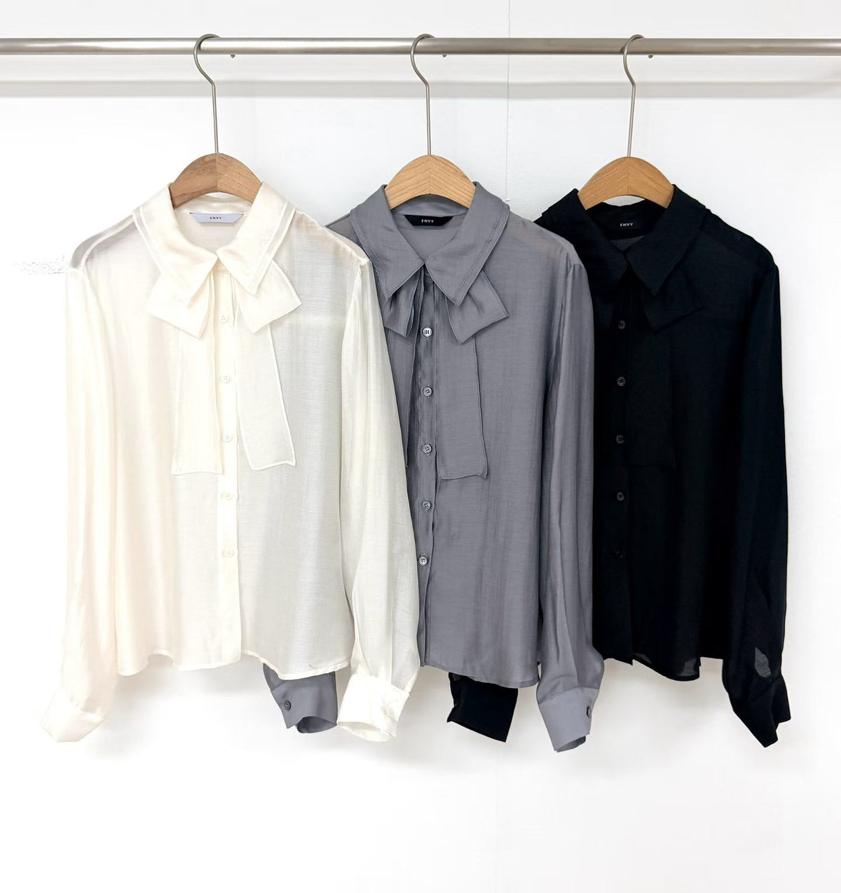 E31 Ribbon Detachable Blouse