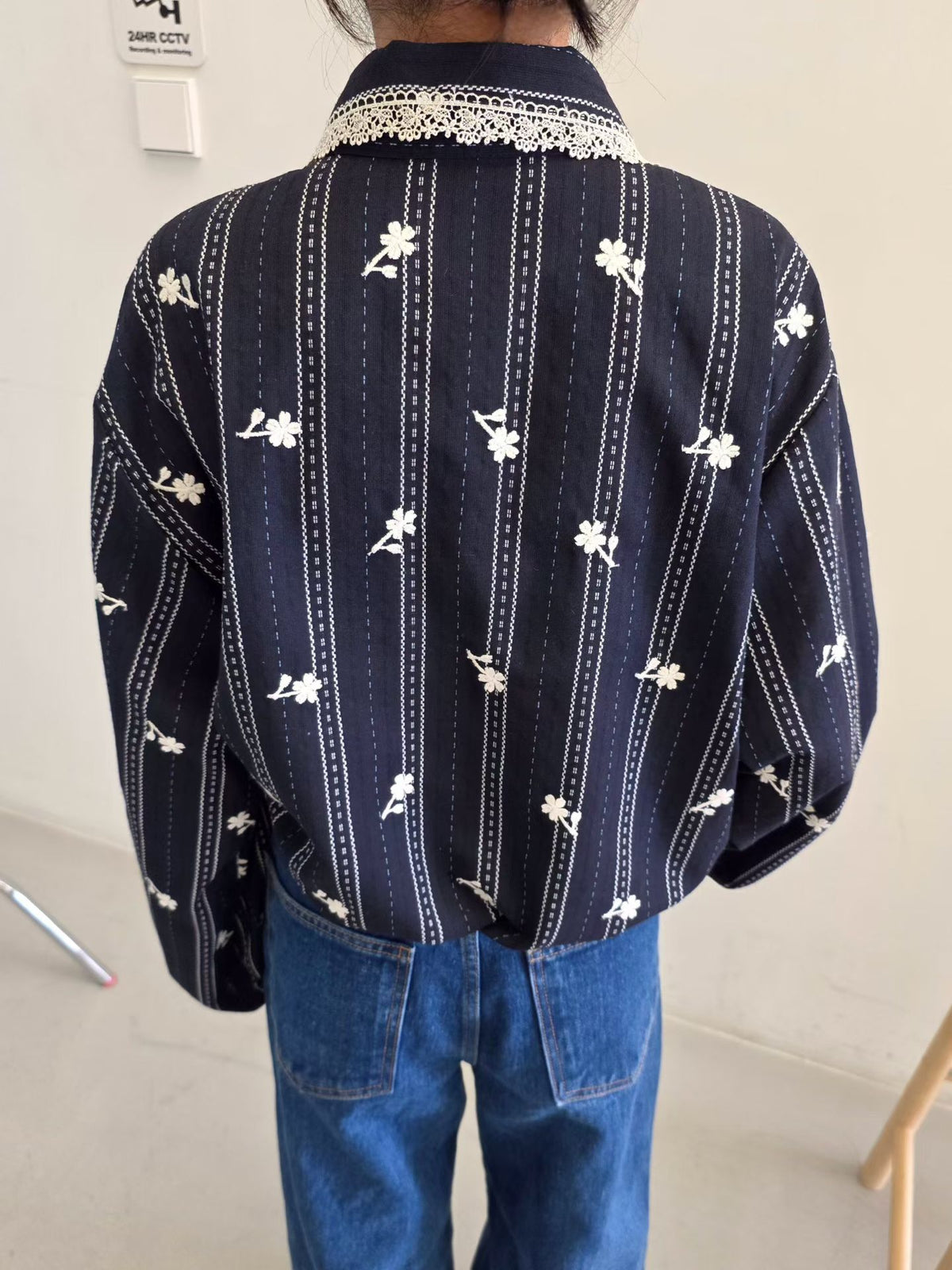 H31 蕾絲花卉條紋綁帶恤衫