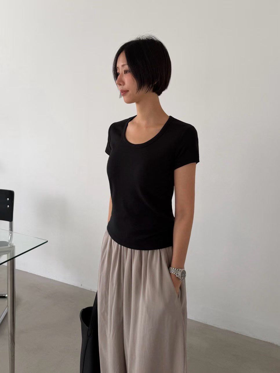 M02 slim u neck tee