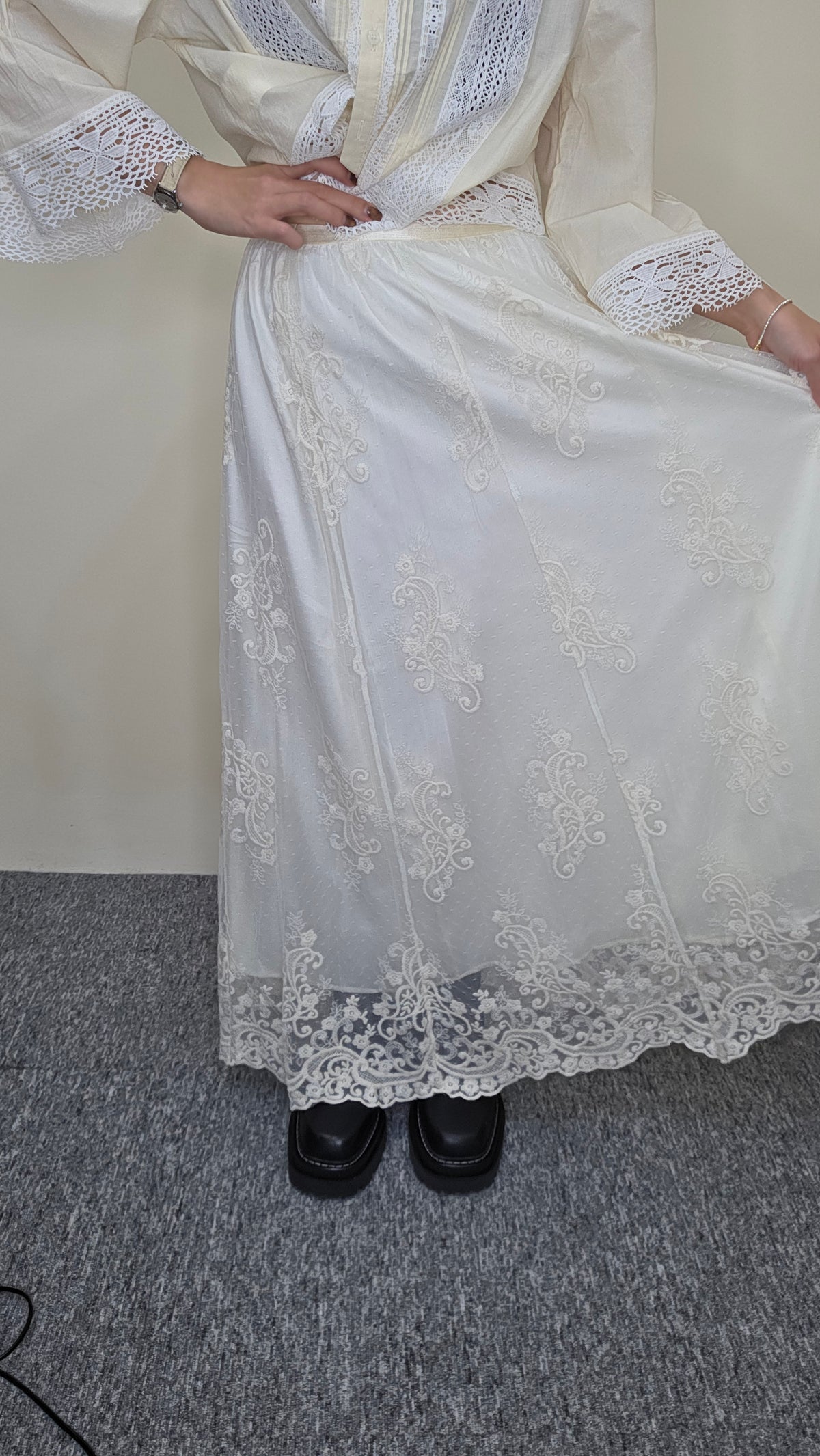H49 romantic lace skirt