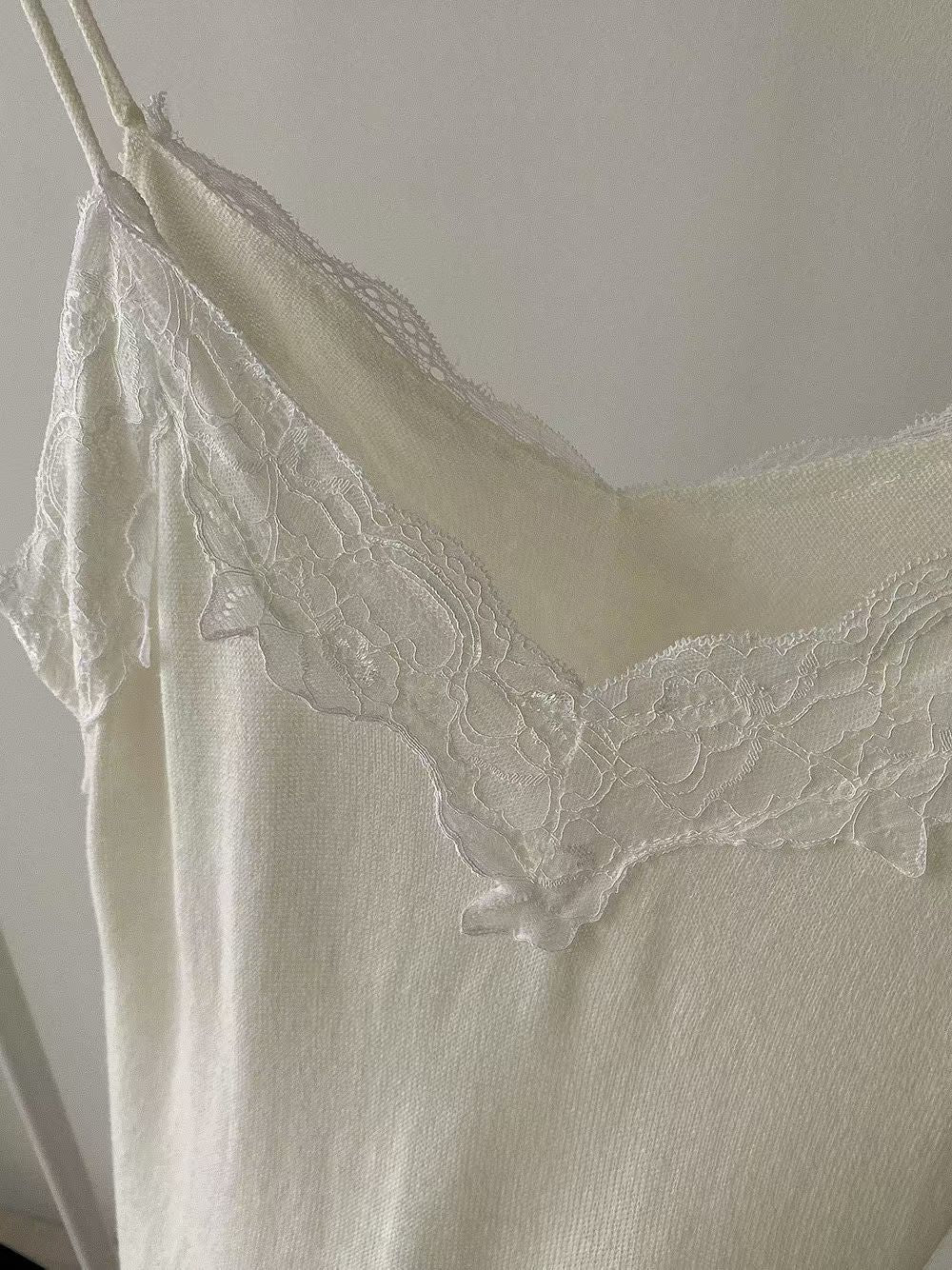 H46 knit lace vest
