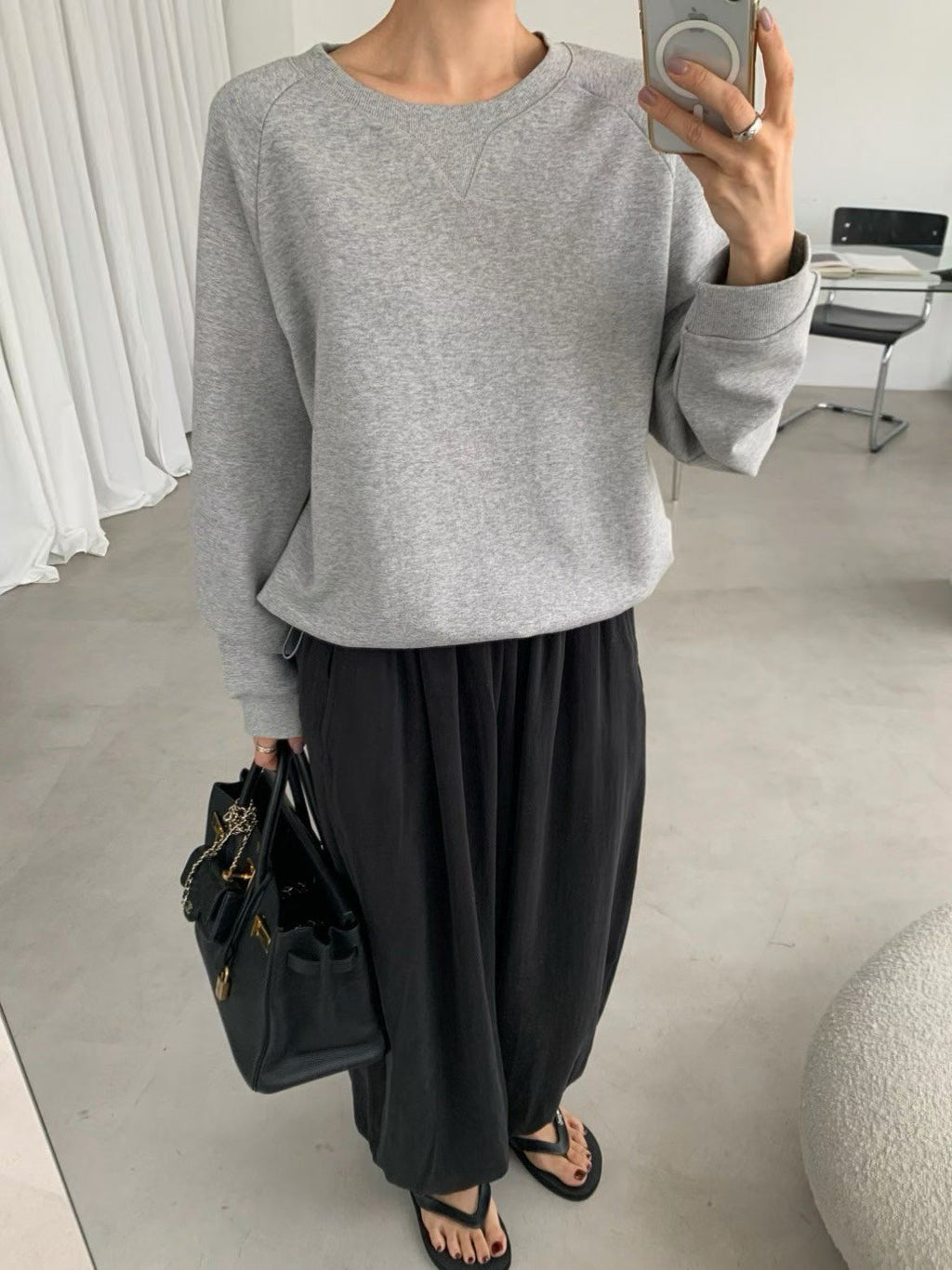 M35 Vpop Reglan Sweatshirt