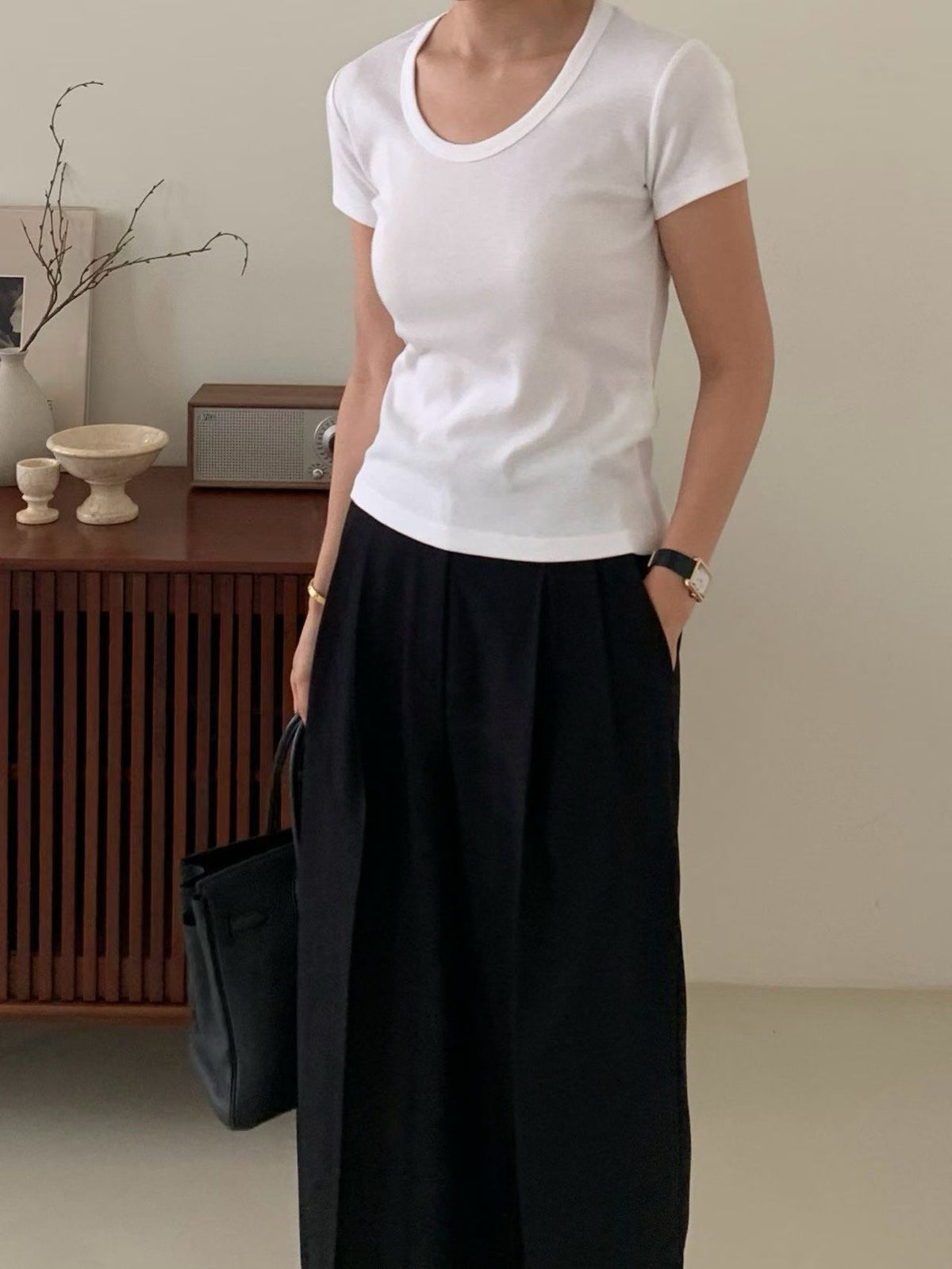 M02 slim u neck tee