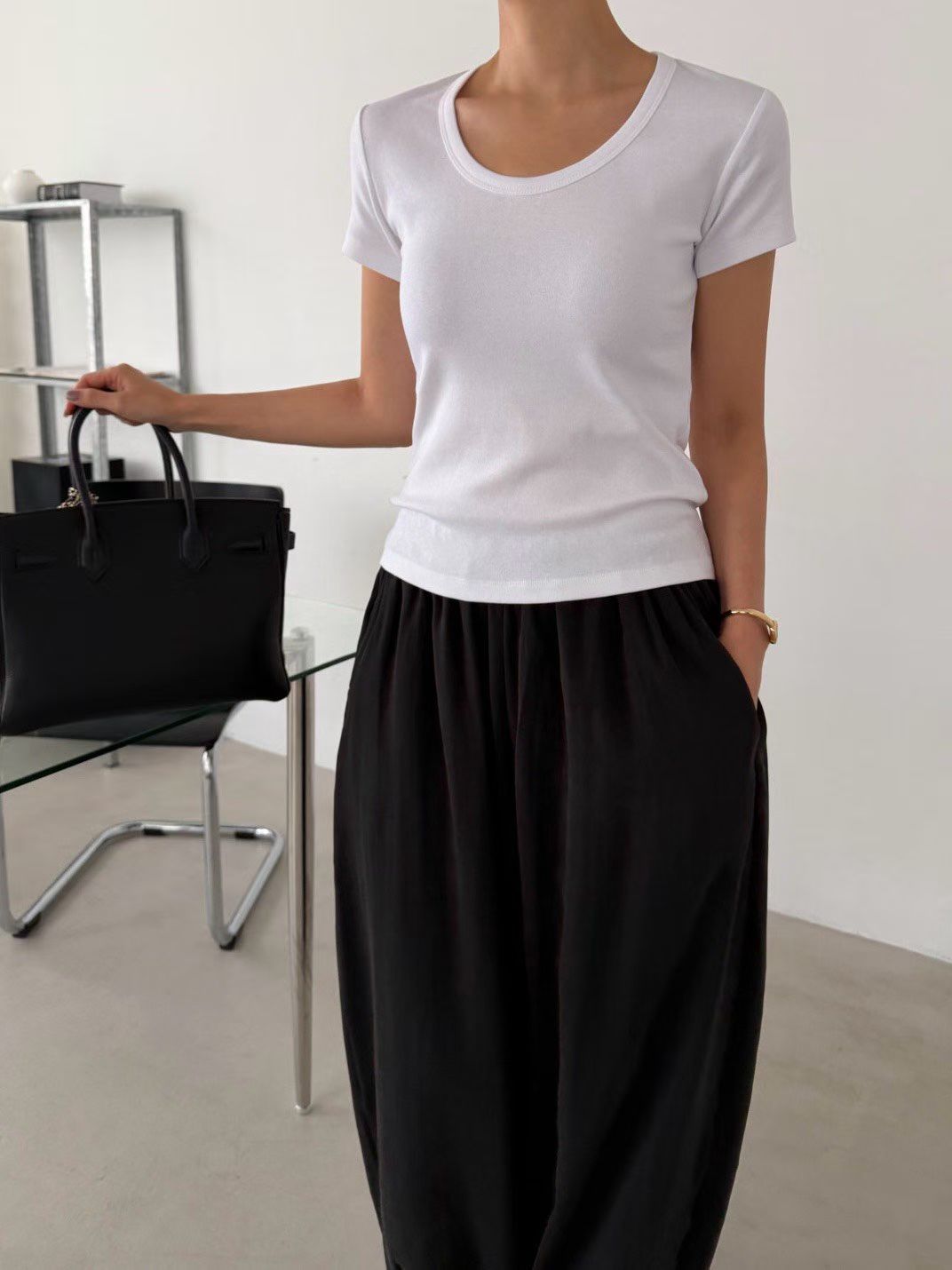 M02 slim u neck tee
