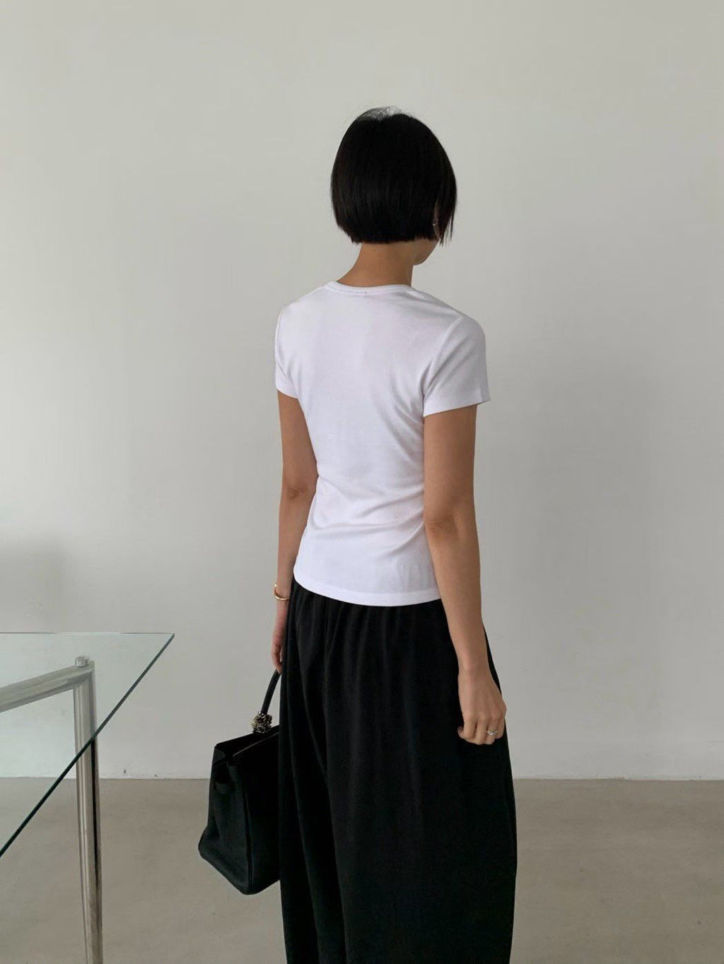 M02 slim u neck tee